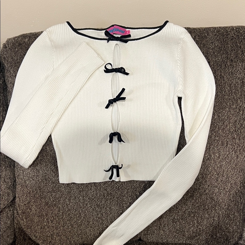 Edikted White Sweater with Black Accents